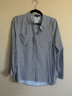 Blue & White Pin Stripe Button Down Women’s M